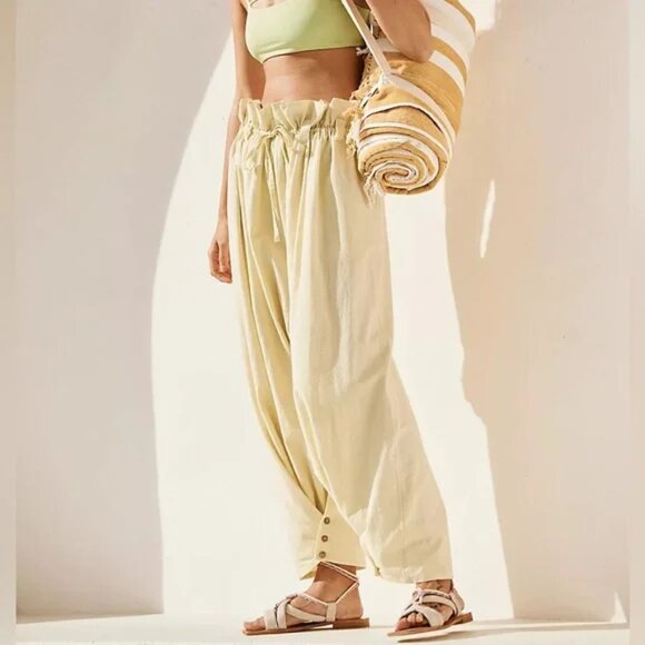 FREE PEOPLE Pants Womens Small Butter Yellow Bring the Beach Paper Bag Wide Leg - Picture 1 of 11